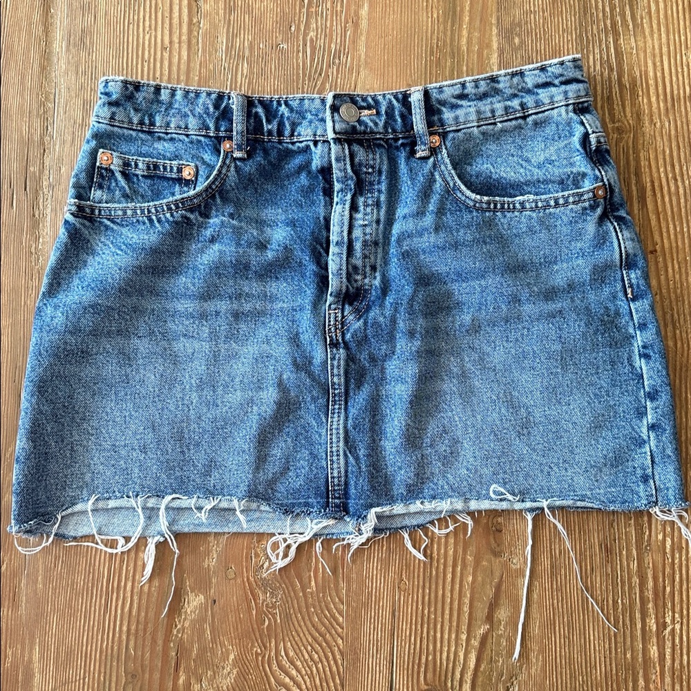 ZARA Womans large Blue distressed mini Denim Skirt size large